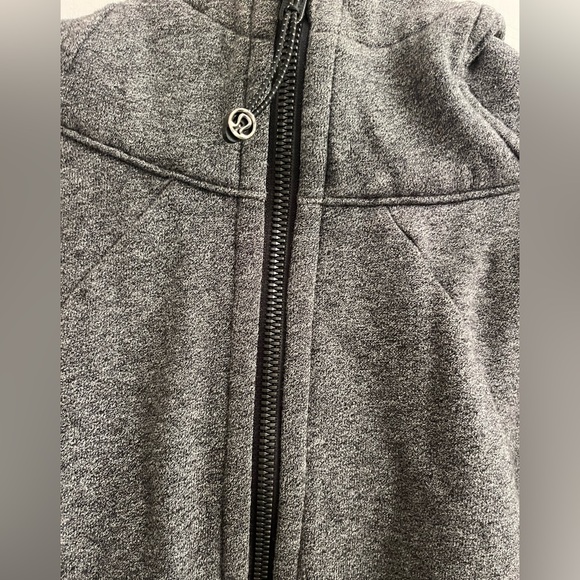Lululemon Hooded Scuba Light Weight Cotton - Picture 4 of 9